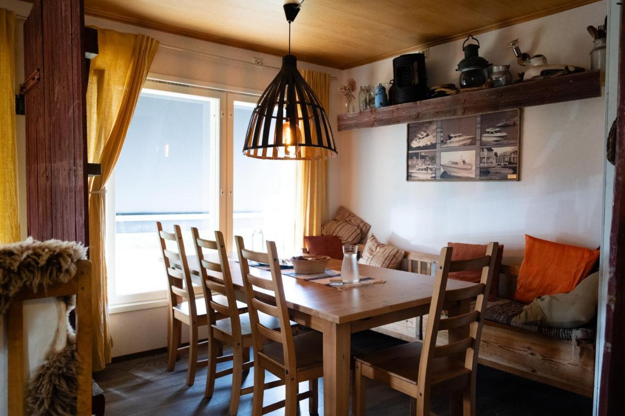 Bed & Breakfast Restaurang Sybarit Houtskar ภายนอก รูปภาพ