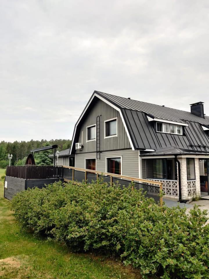 Bed & Breakfast Restaurang Sybarit Houtskar ภายนอก รูปภาพ